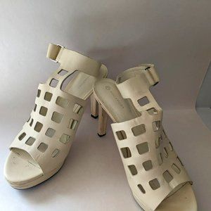 Rockport comfortable heel